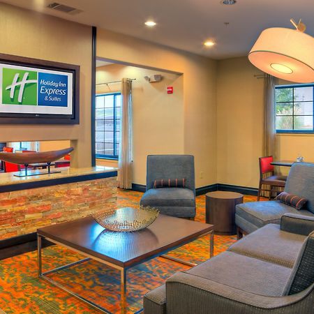 Holiday Inn Express And Suites Granbury By Ihg Екстериор снимка