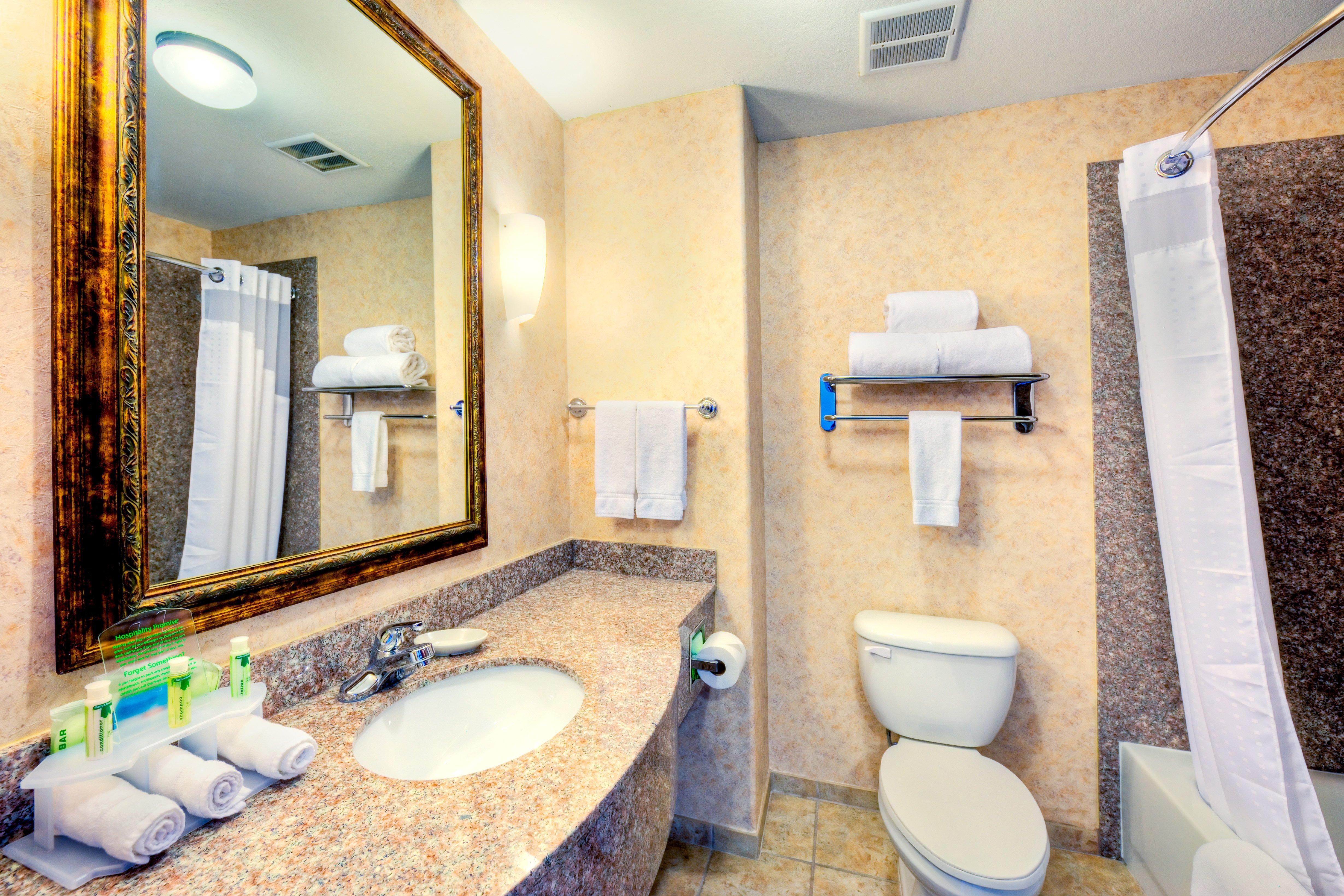 Holiday Inn Express And Suites Granbury By Ihg Екстериор снимка