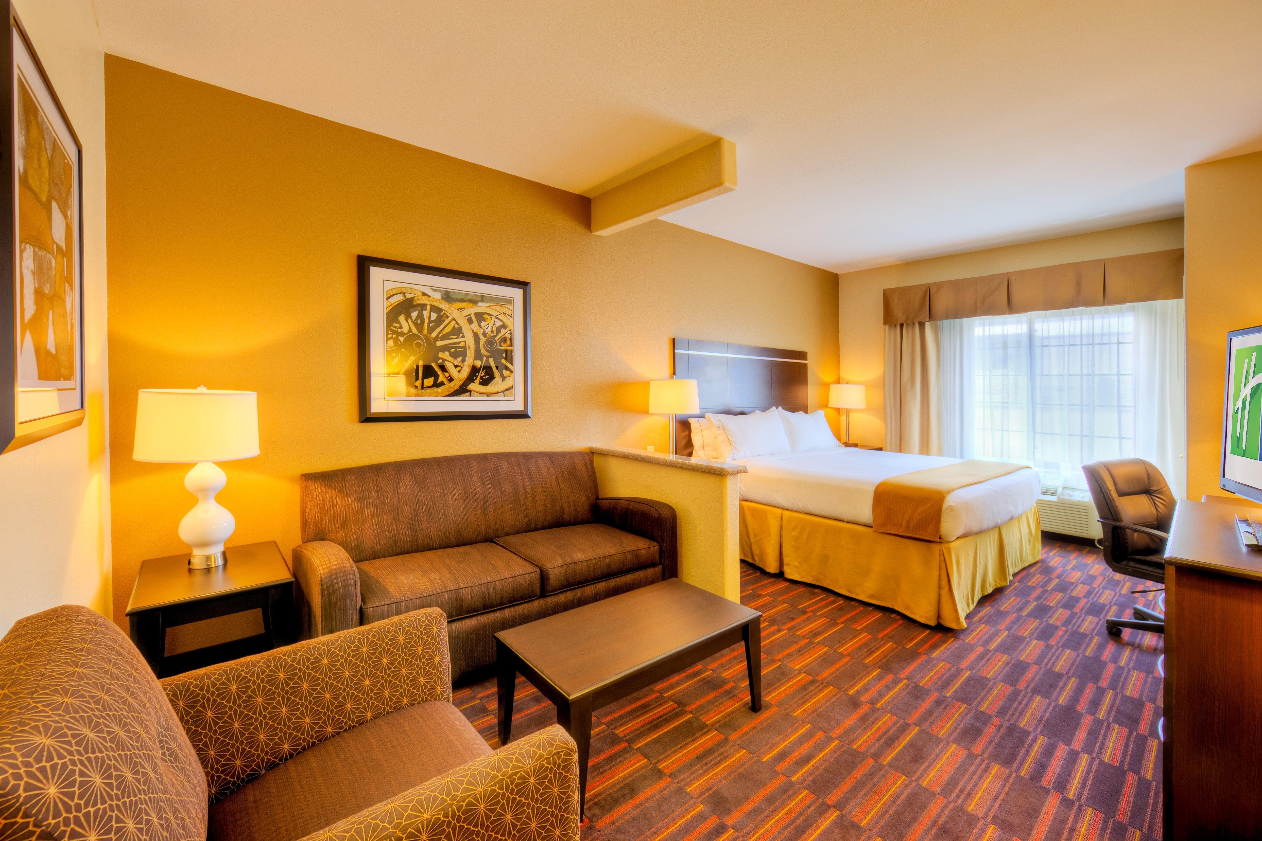 Holiday Inn Express And Suites Granbury By Ihg Екстериор снимка