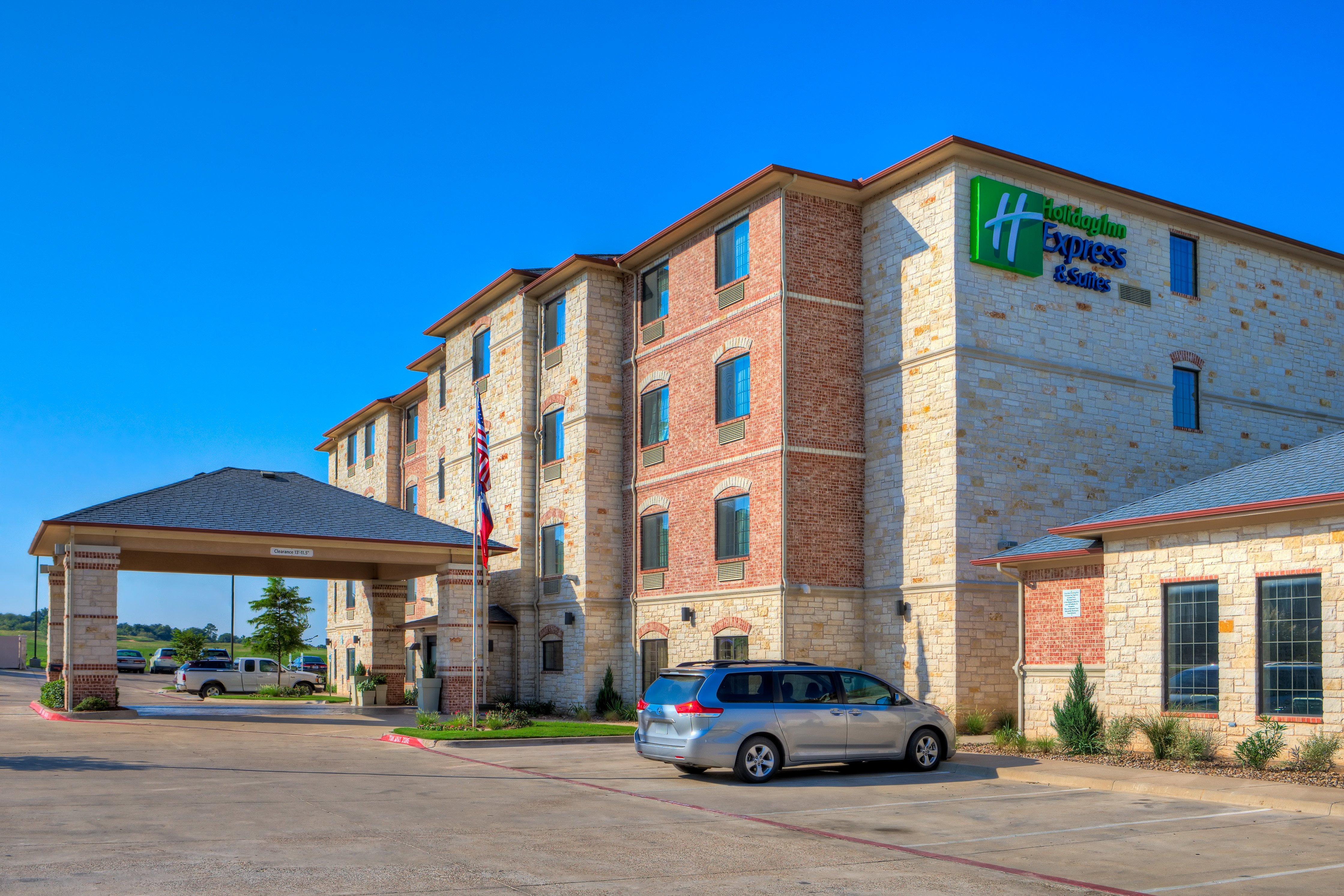 Holiday Inn Express And Suites Granbury By Ihg Екстериор снимка