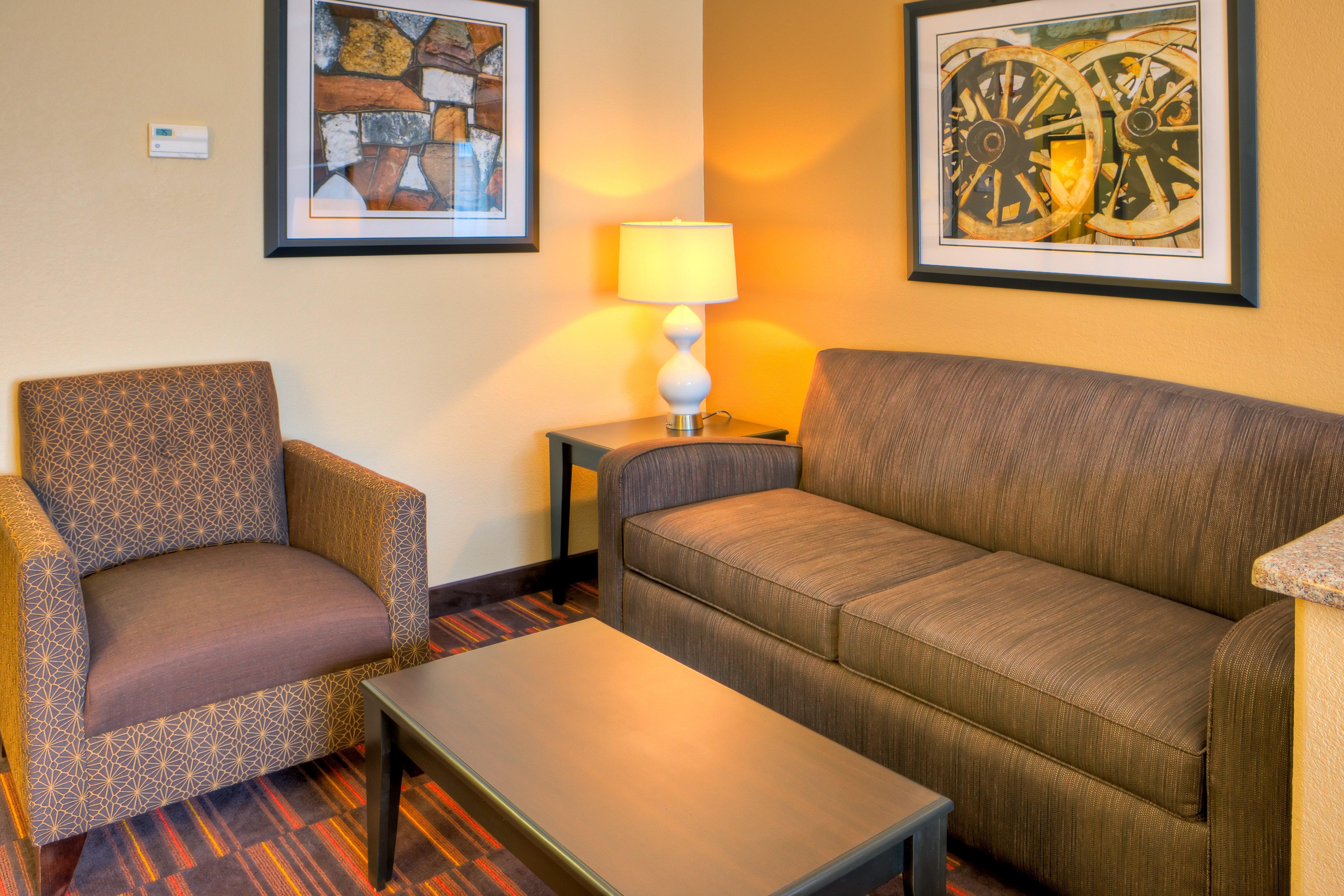 Holiday Inn Express And Suites Granbury By Ihg Екстериор снимка