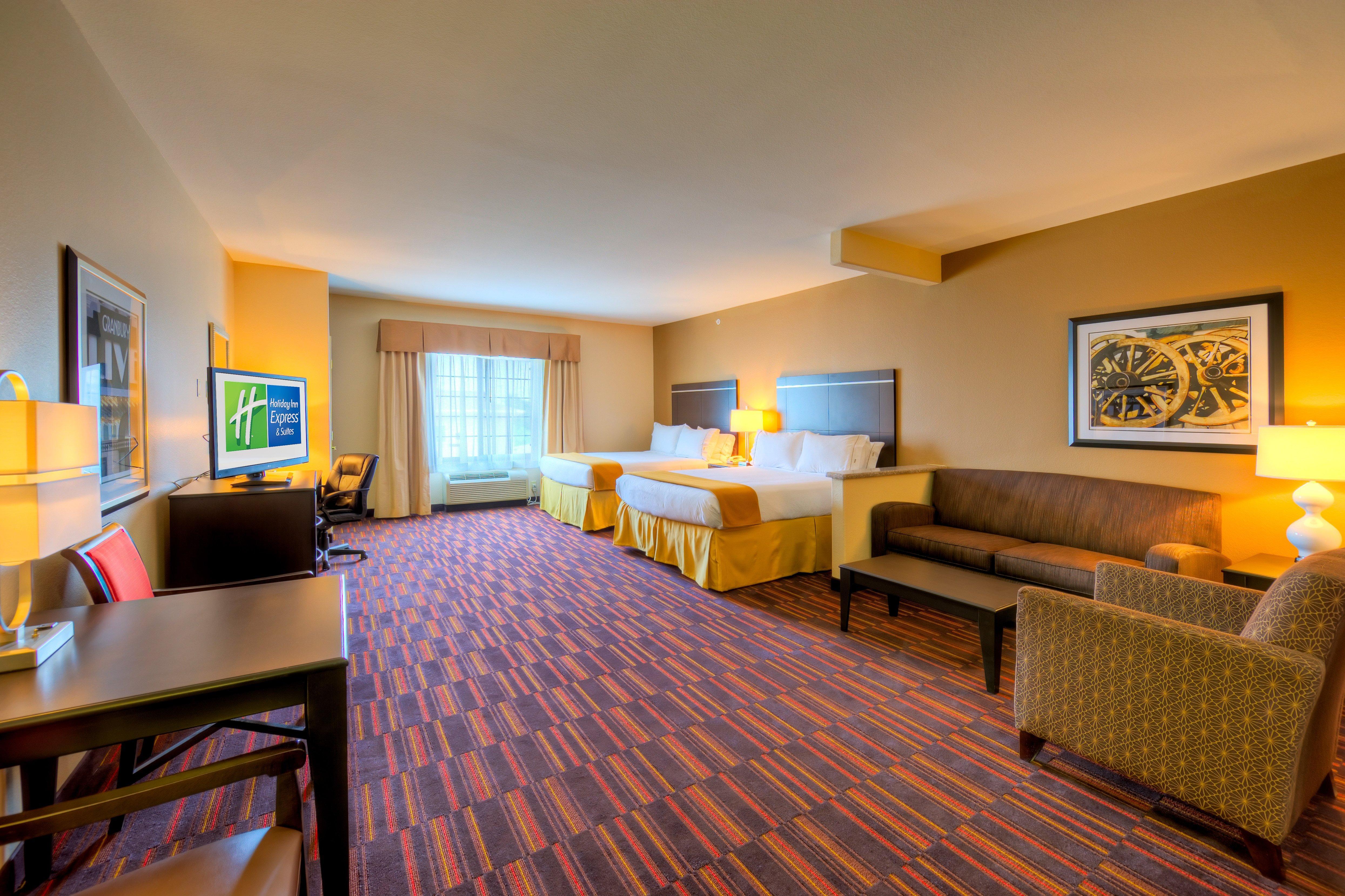 Holiday Inn Express And Suites Granbury By Ihg Екстериор снимка